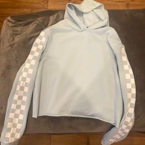 Baby blue long sleeved checkered sleeve